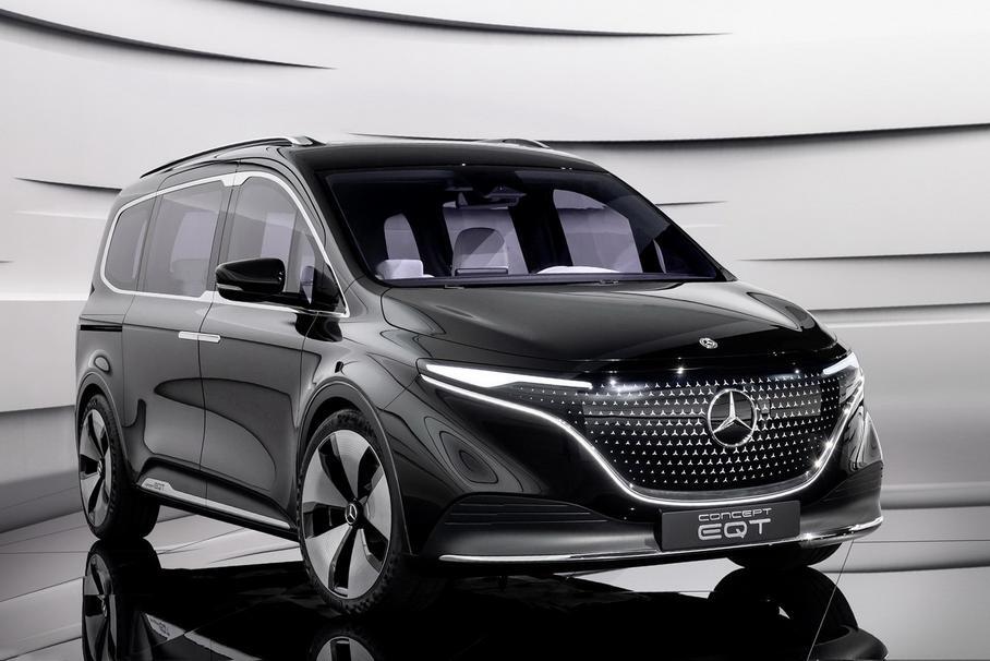 Mercedes-Benz назвала дату премьеры компактвэна Citan нового поколения
