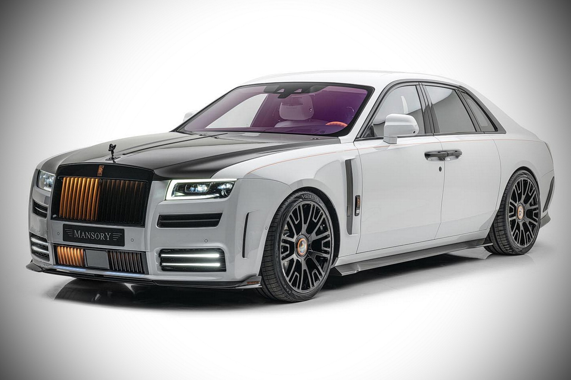 RollsRoyce Ghost высшая роскошь в эпоху новой искренности У главной  люксовой марки планеты  новая младшая модель Деловой климат Экономика  Lentaru