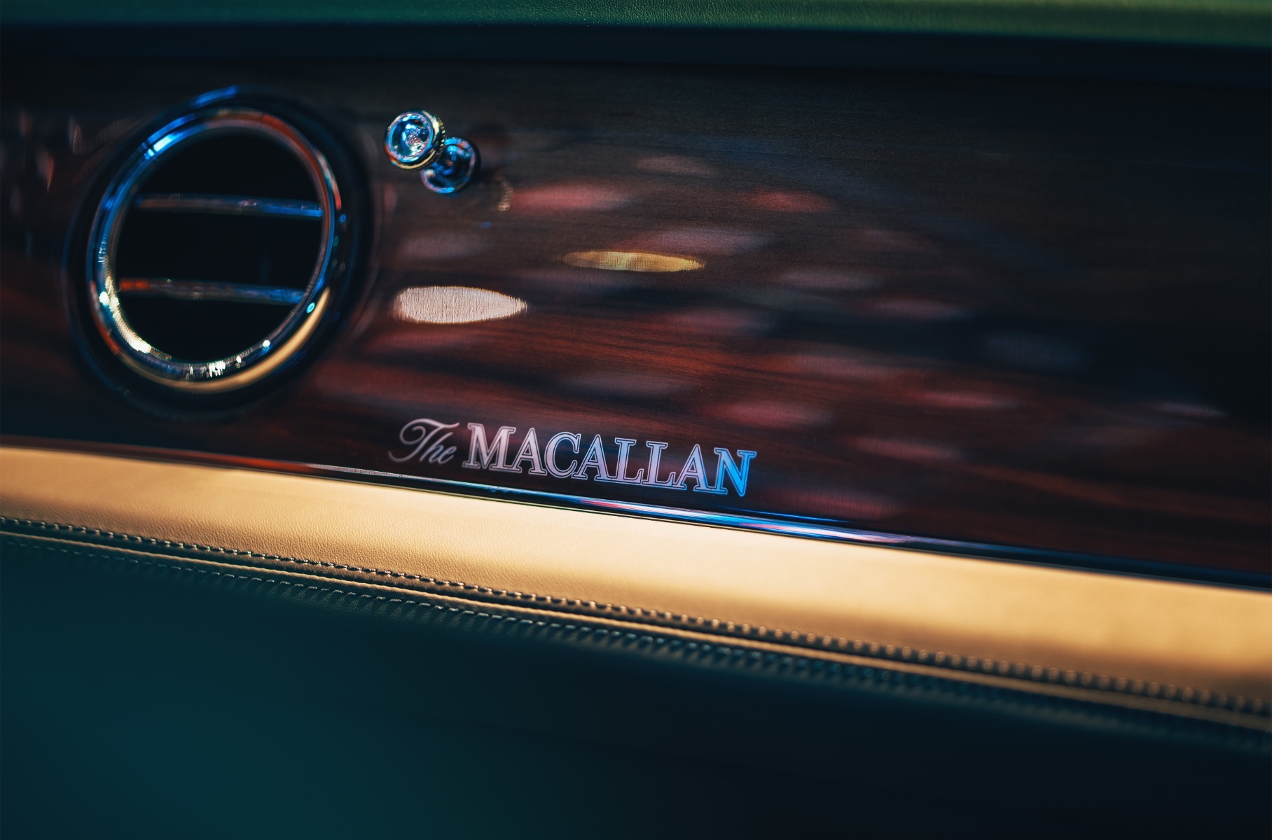 Bentley сделала специальный Bentayga для винокурни The Macallan