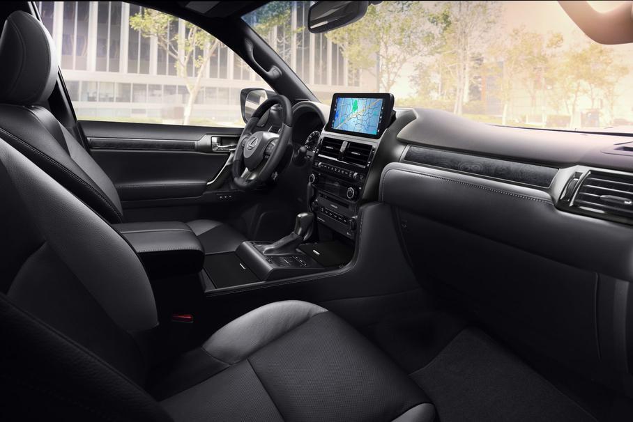 Минивэн от Hyundai, гибридный Range Rover и новая мультимедийка для Lexus GX: главное за неделю