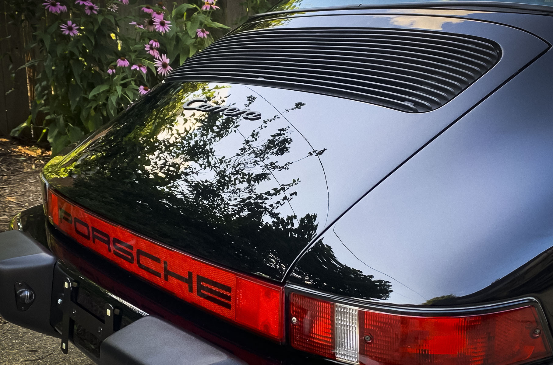 35-летний Porsche 911 Carrera, принадлежавший Тому Крузу, пустят с молотка за 3,8 миллиона рублей