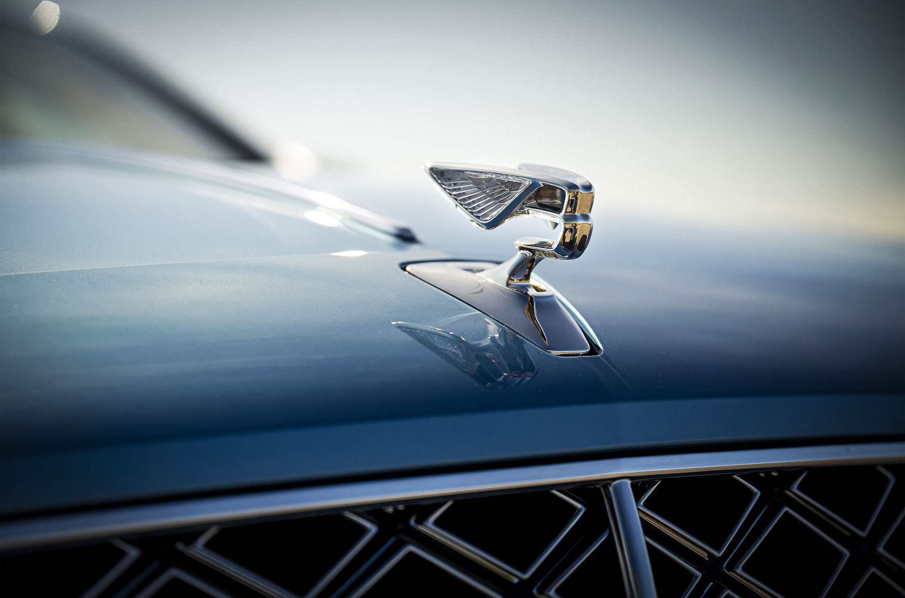Bentley показала роскошный Flying Spur от ателье Mulliner