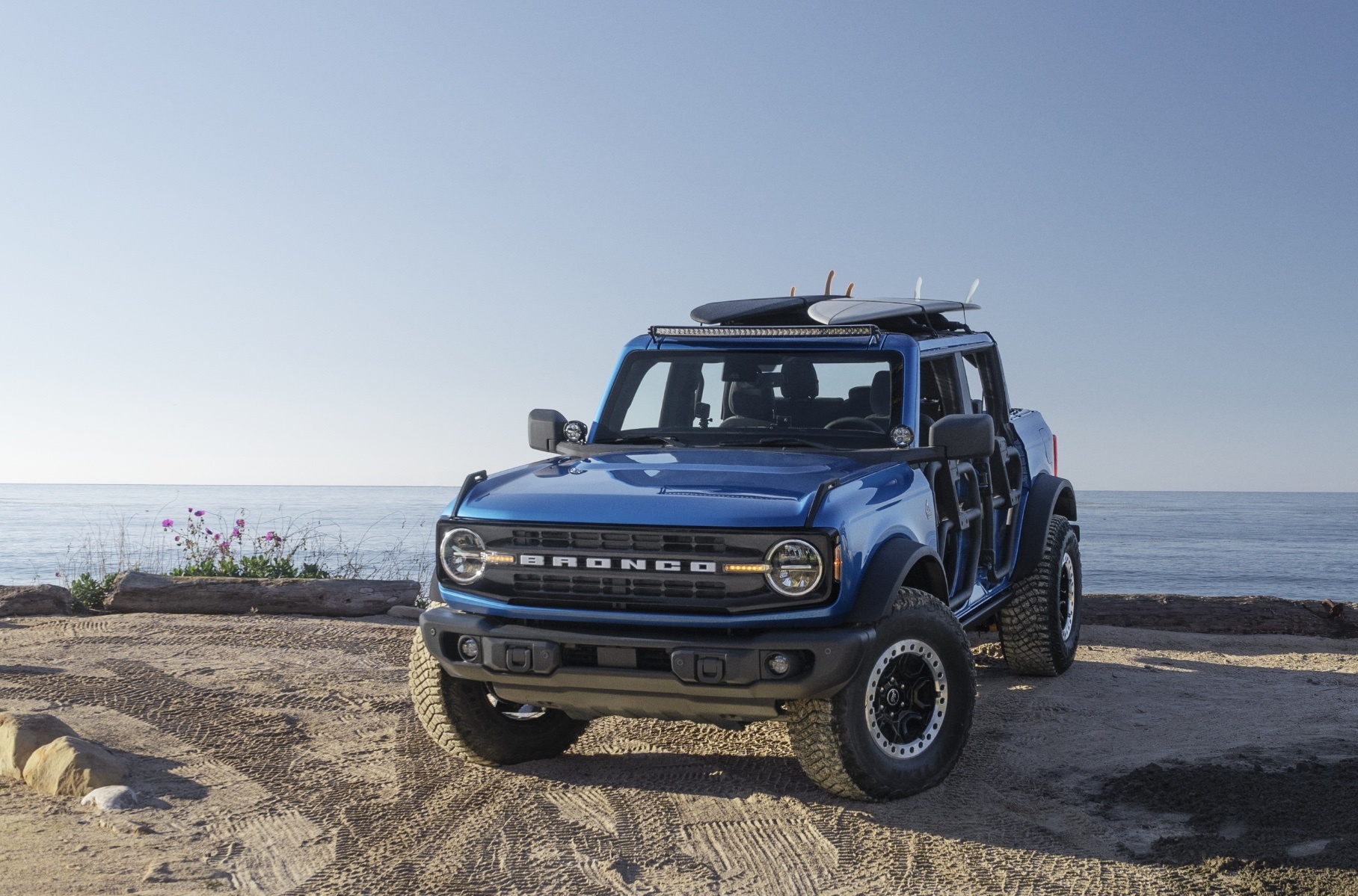 Новый Ford Bronco получил «пляжную» версию — но купить её нельзя