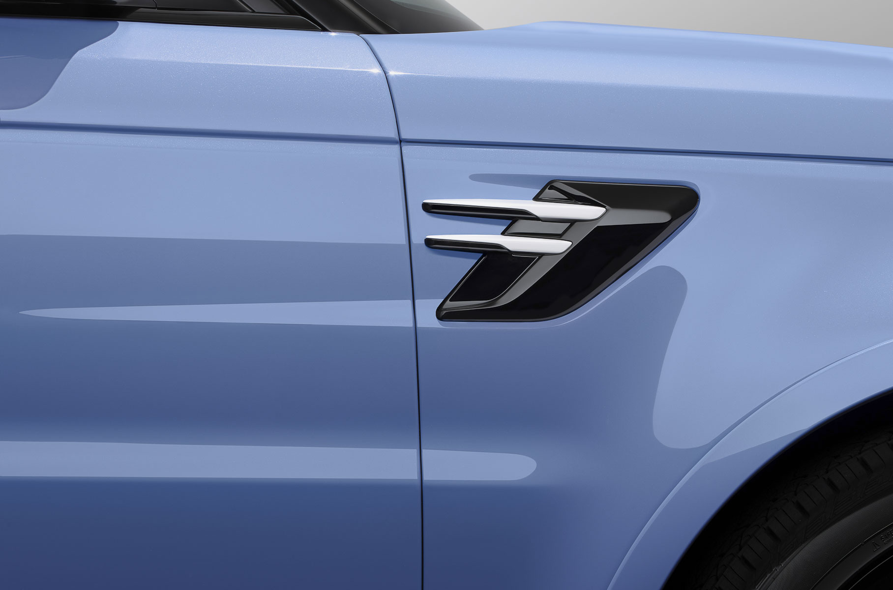 В России появится Range Rover Sport, выкрашенный краской со стеклянными частицами