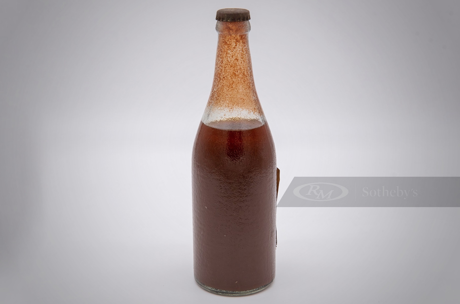 Бутылку томатного сока Ford возрастом 83 года пустят с молотка