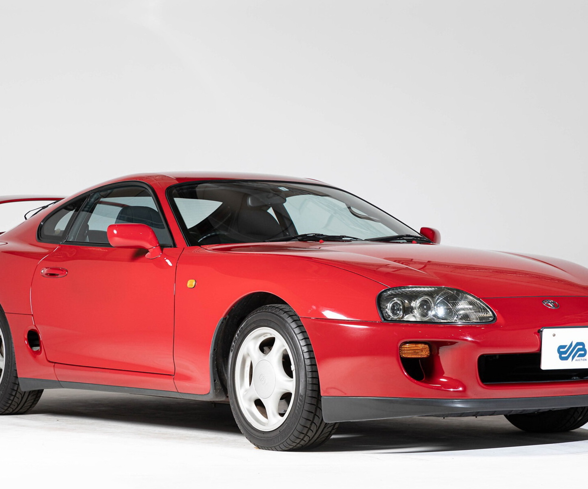 В Японии пустят с молотка Toyota Supra, простоявшую в гараже 22 года — Motor