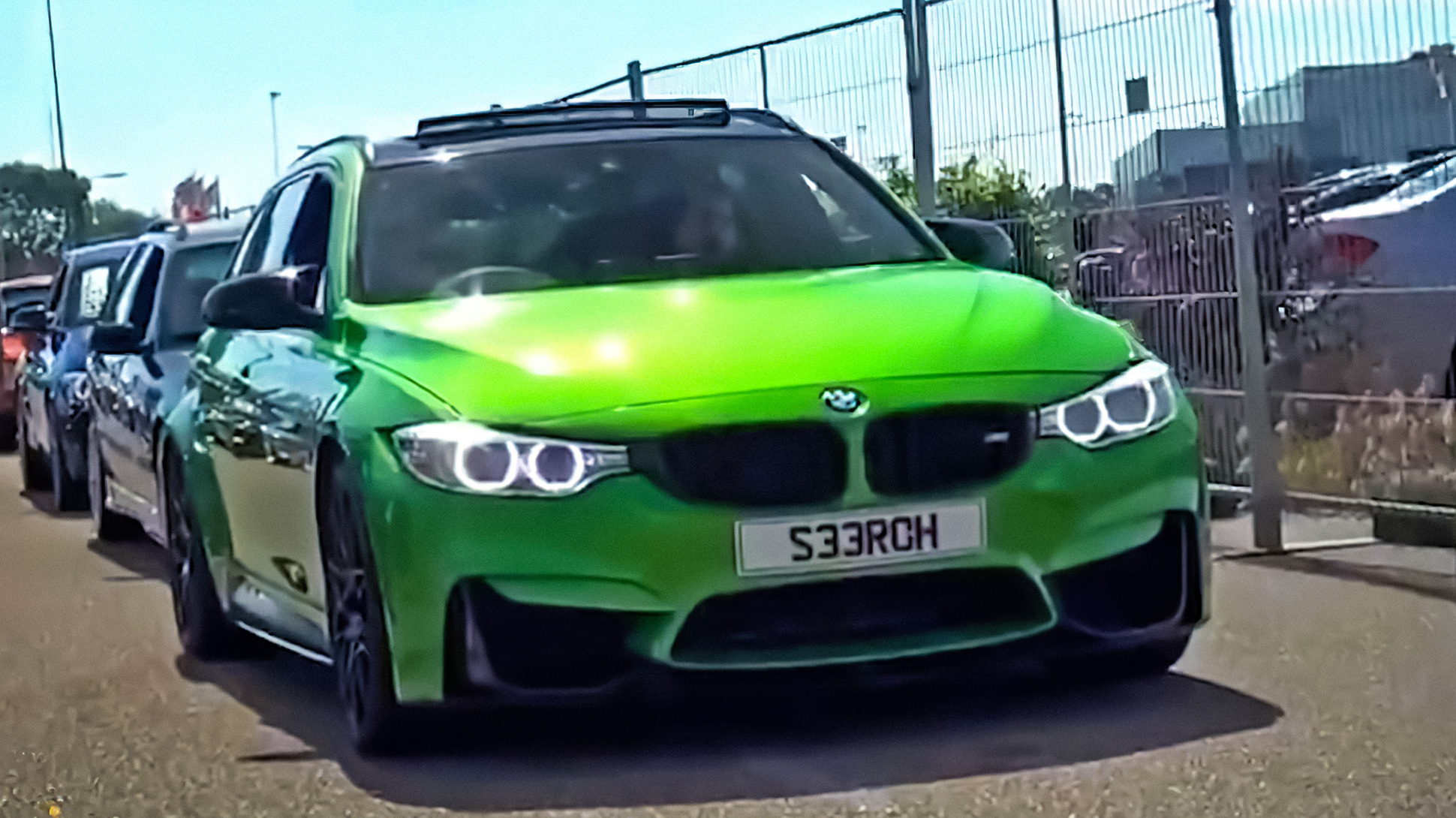 Видео: в Великобритании уничтожили BMW M3, собранный из угнанных машин —  Motor