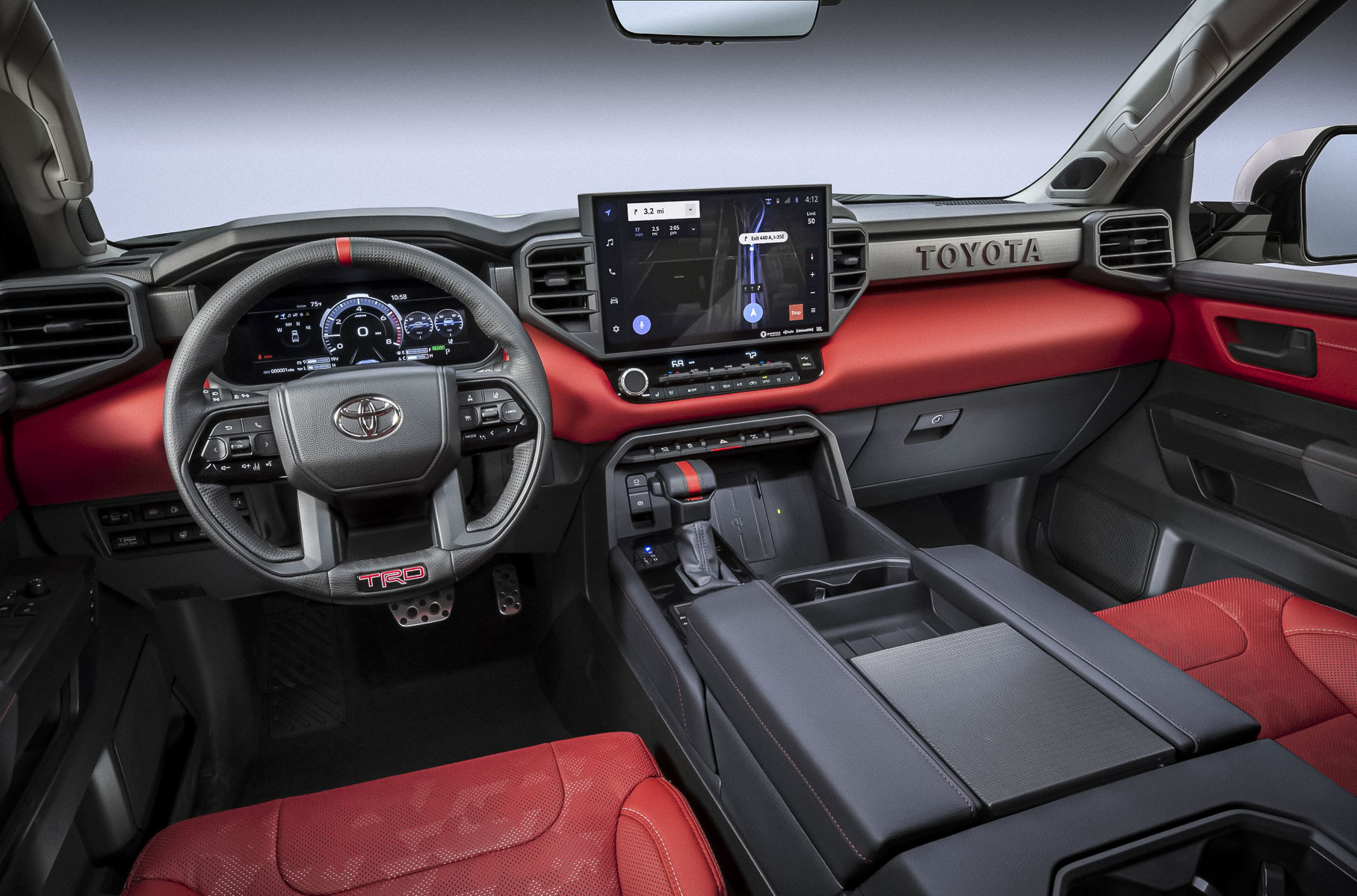 Как Land Cruiser 300, но пикап: показана долгожданная Toyota Tundra