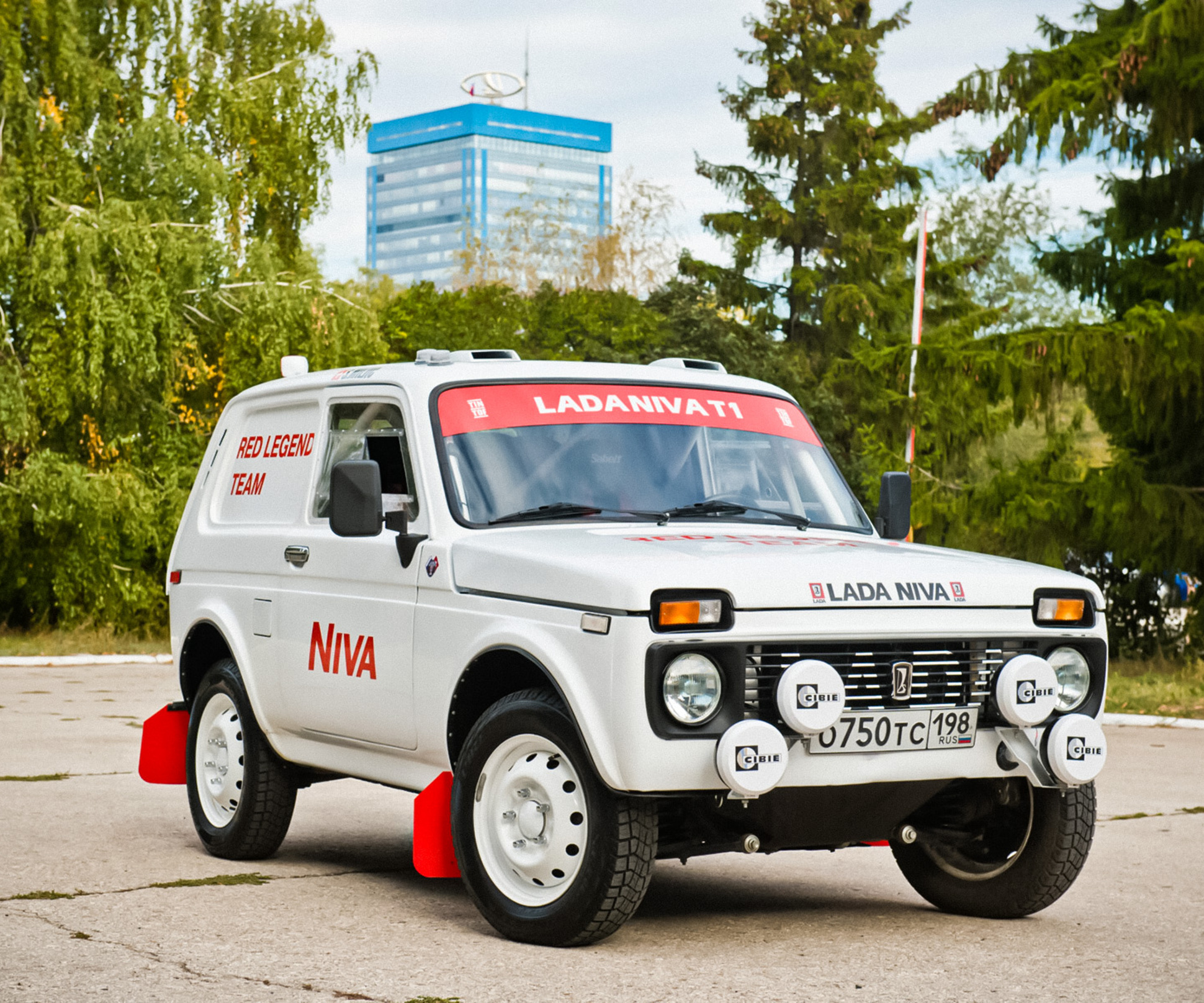 Как будет выглядеть Lada Niva, которая примет участие в «Дакаре»: первое  официальное фото — Motor