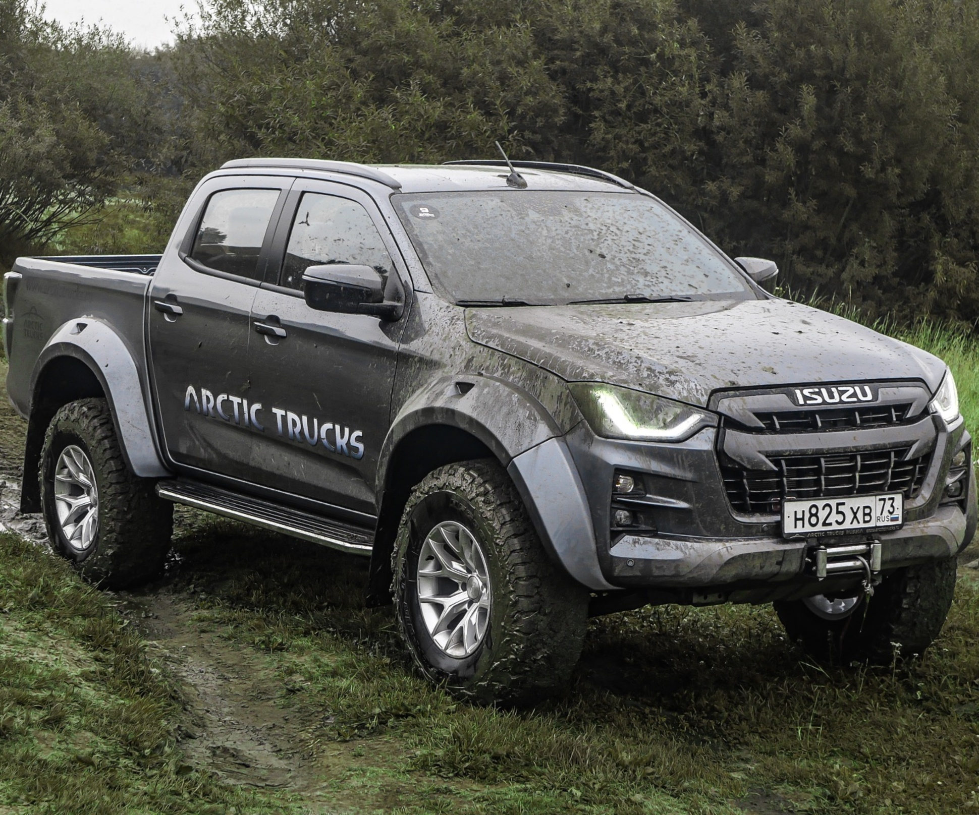 Isuzu привезла в Россию экстремальный D-Max от Arctic Trucks — Motor