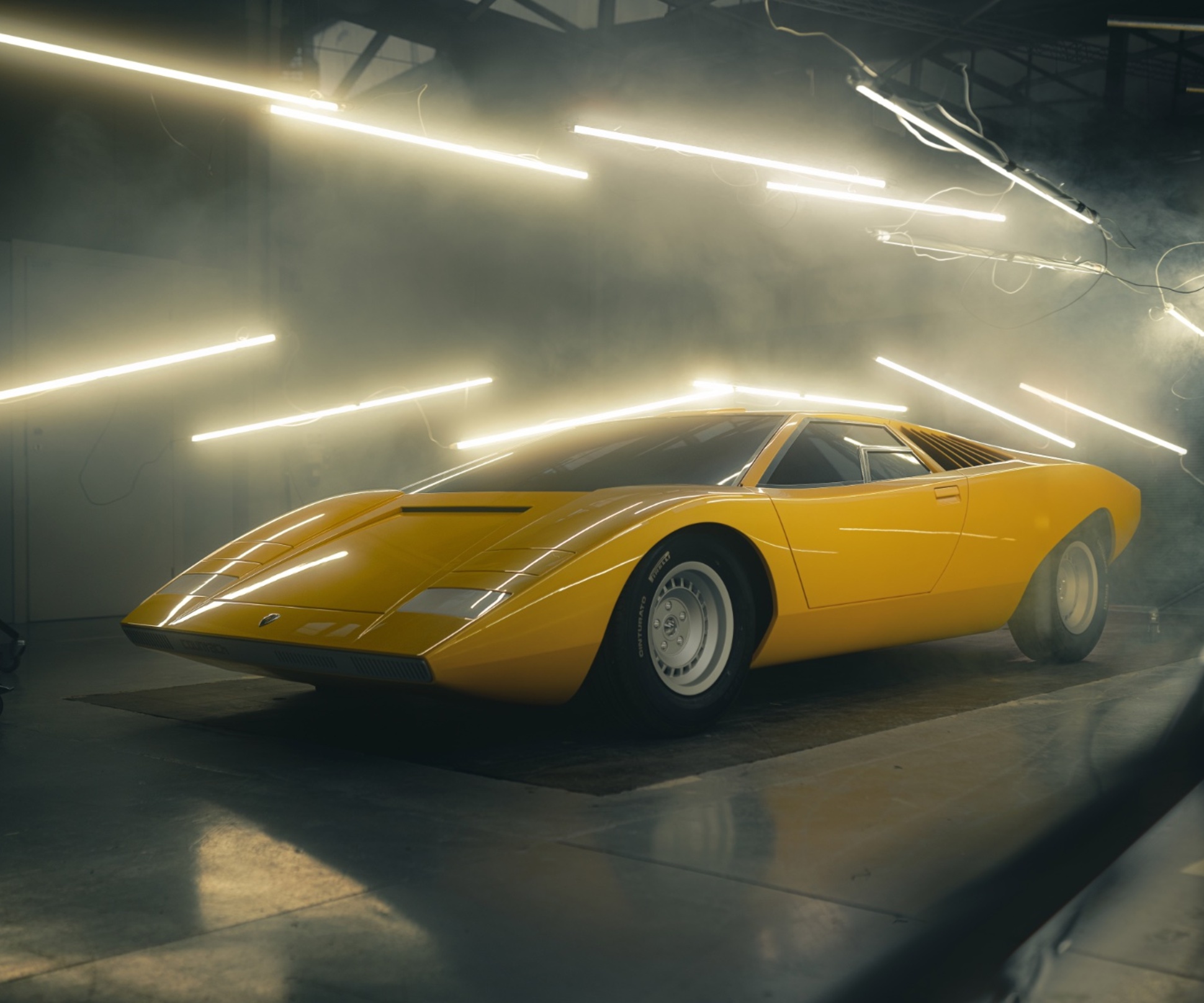 Lamborghini построила реплику самого первого Countach — Motor