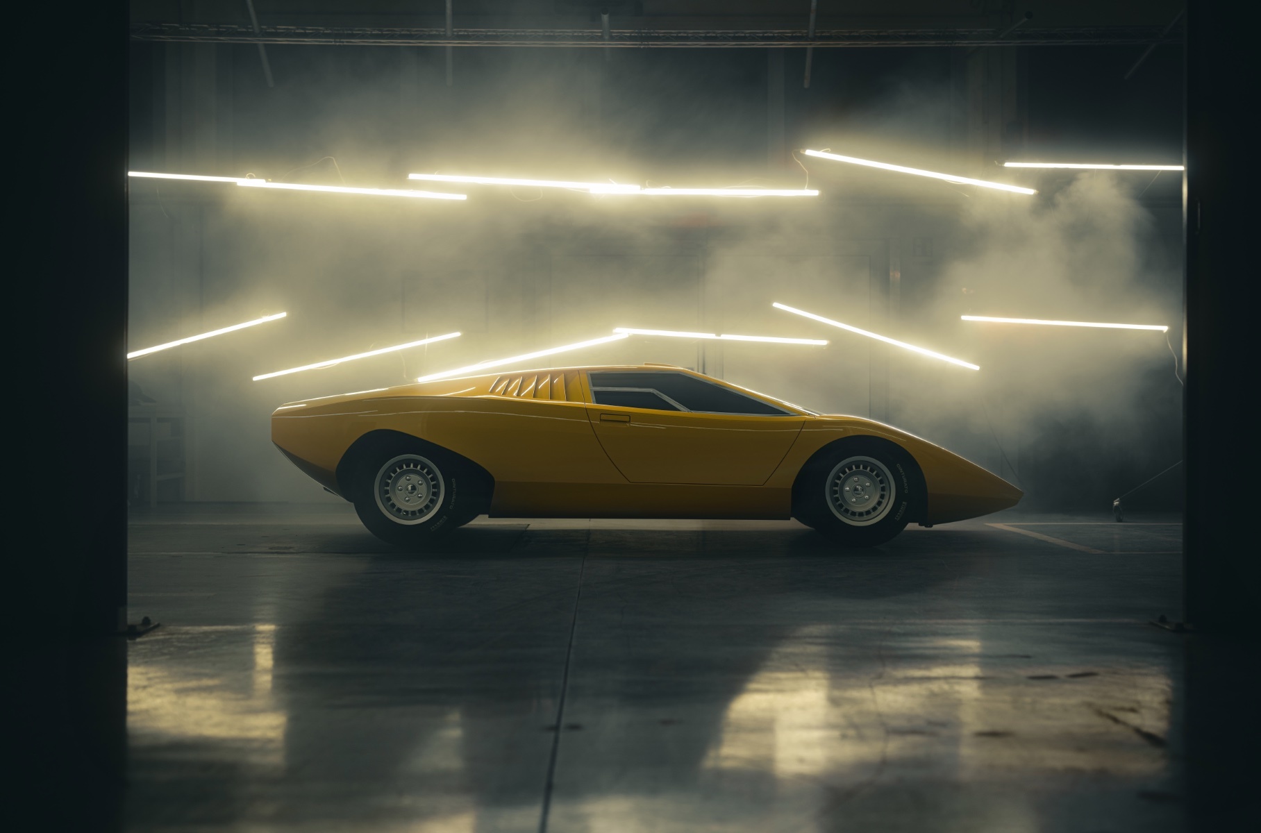 Lamborghini построила реплику самого первого Countach