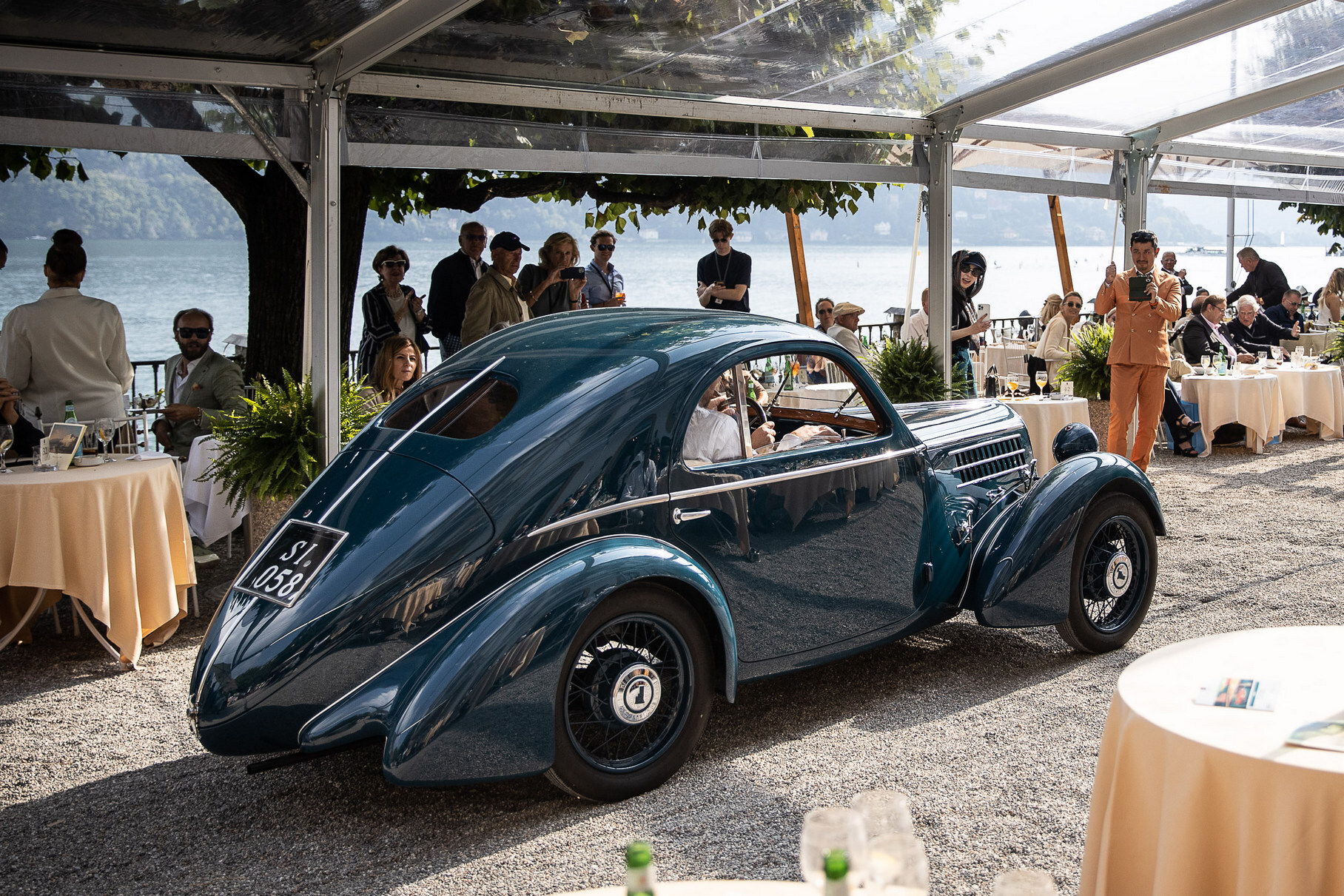 Автомобильная классика, роскошь и суперкары на озере Комо