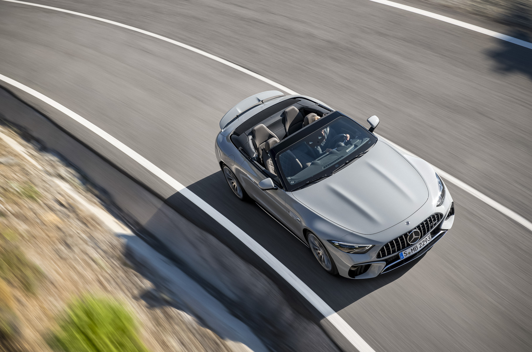 585 л.с. и 3,6 секунды до «сотни»: раскрыты характеристики нового Mercedes-AMG SL