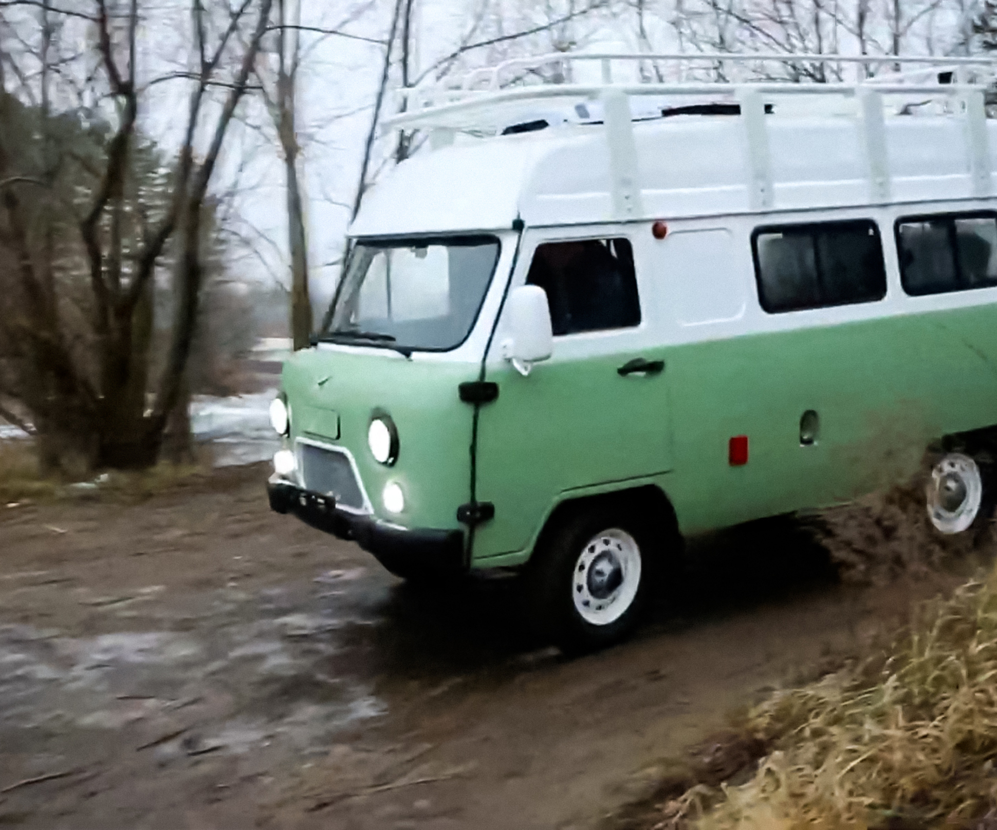 Уаз 452 буханка кемпер. Уаз телевидение. Uaz bukhanka aanmodderaars. Uaz bukhanka aanmodderaars. Уаз 452 кемпер.