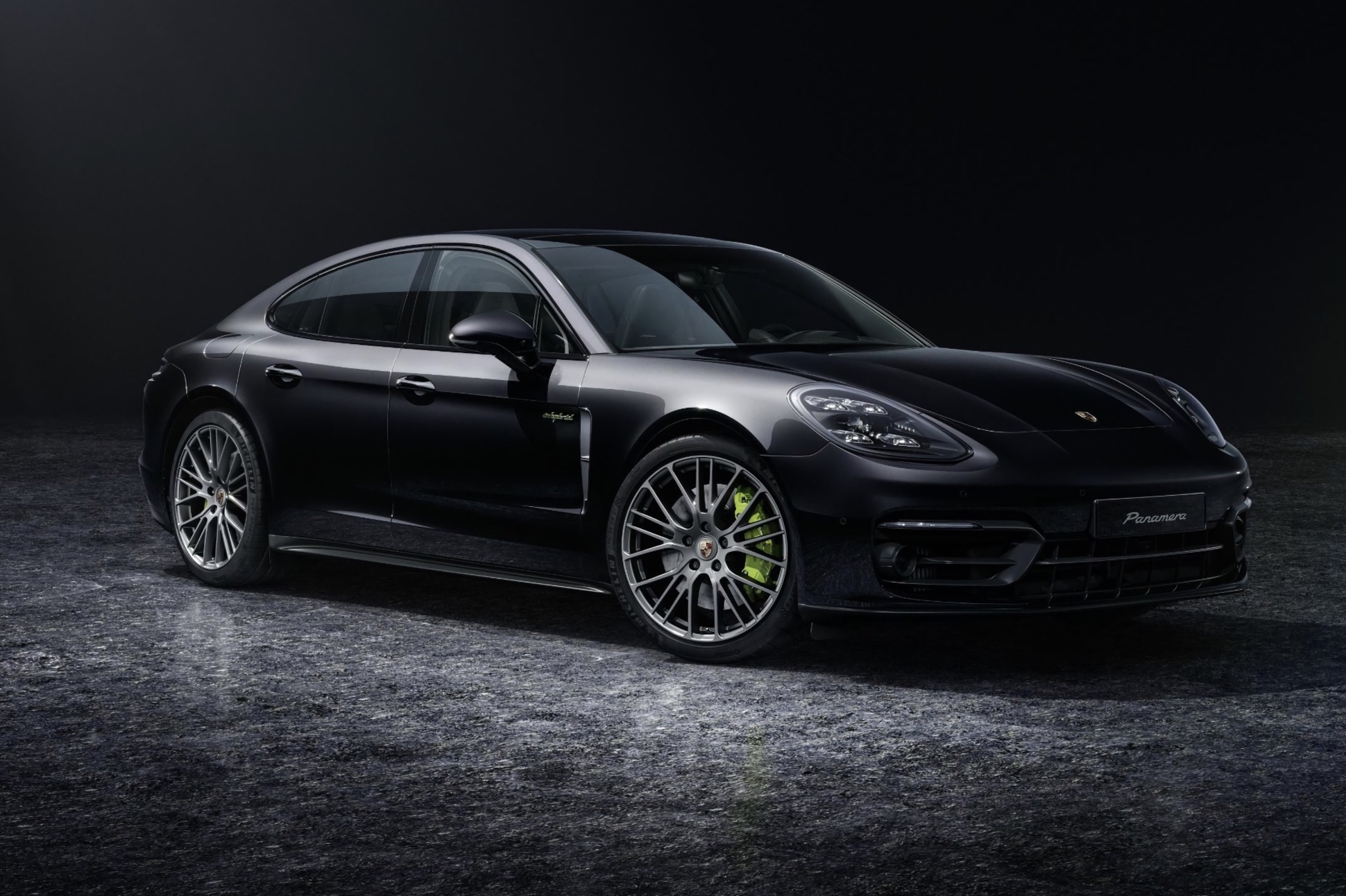 У Porsche Panamera появилась богатая версия Platinum — Motor