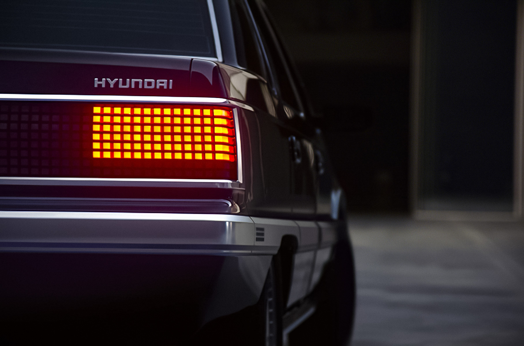 Посмотрите на электрический рестомод Hyundai Grandeur, который разработали в честь 35-летия классического седана