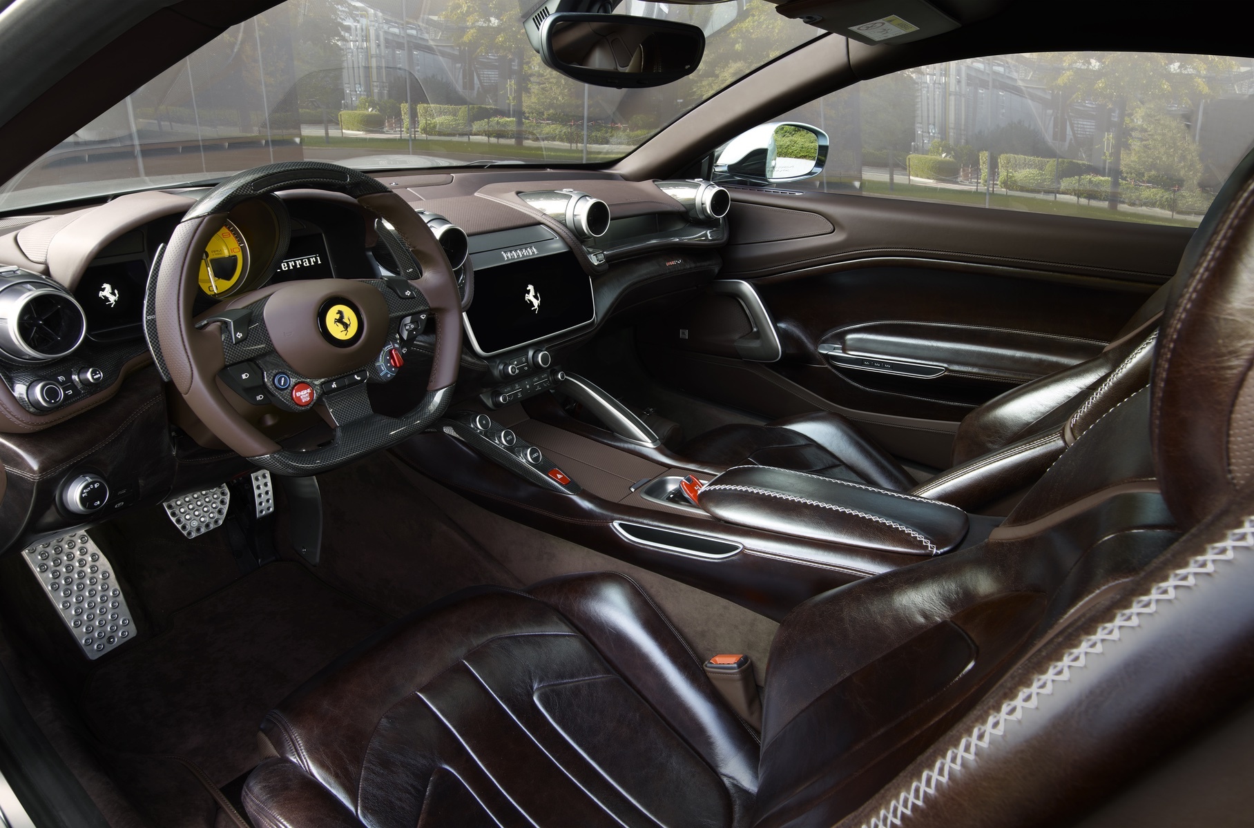 Ferrari превратила шутинг-брейк GTC4Lusso в эксклюзивное купе