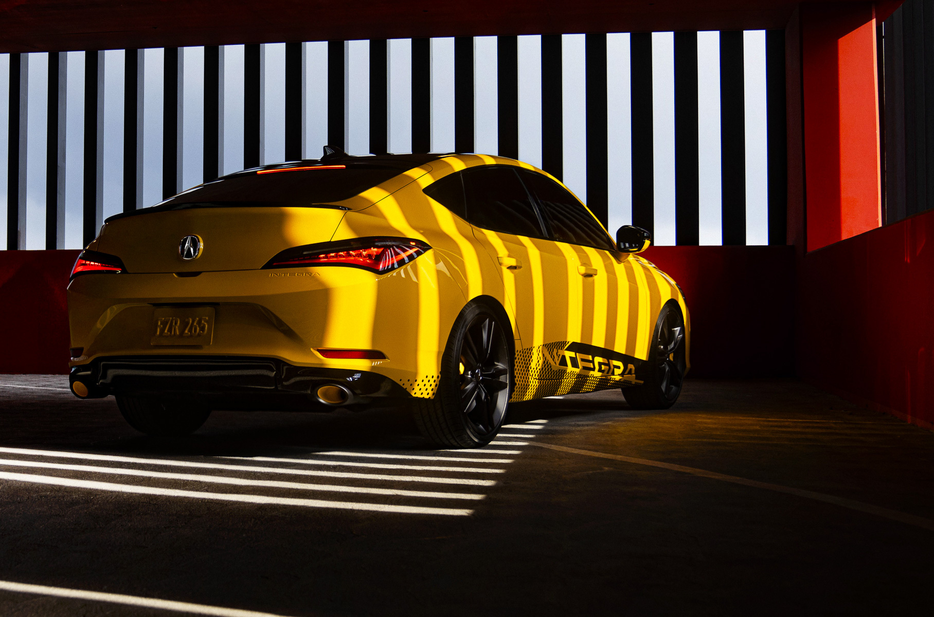 Acura показала возрожденную Integra c "механикой". 