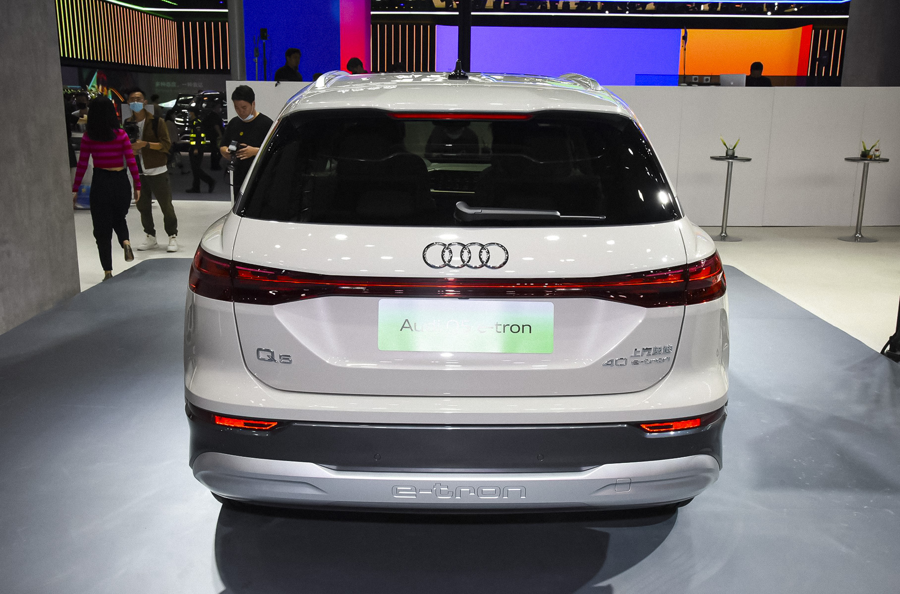 Audi представила удлиненный Q4 e-tron, который назвали Q5 e-tron