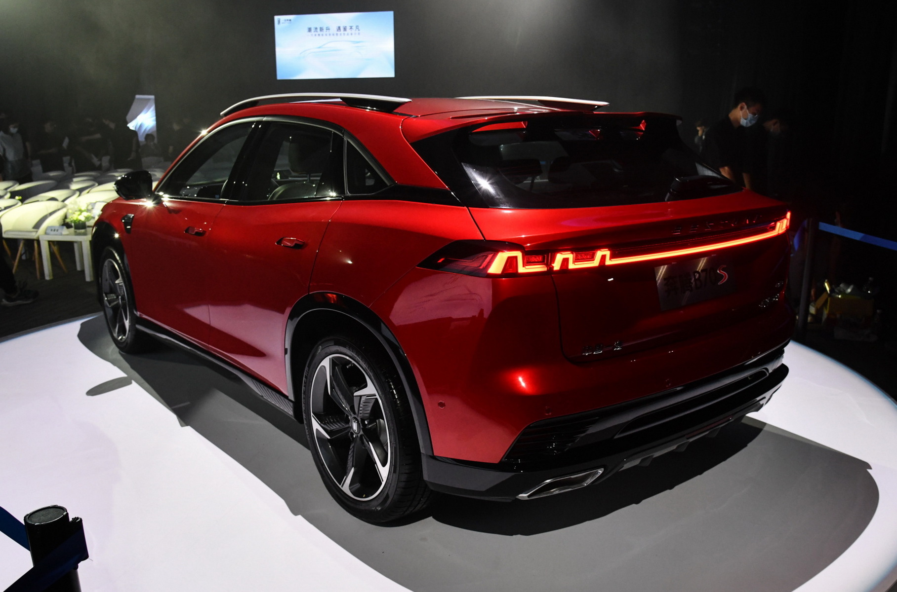 Китайцы показали недорогое кросс-купе размером с Mazda CX-30