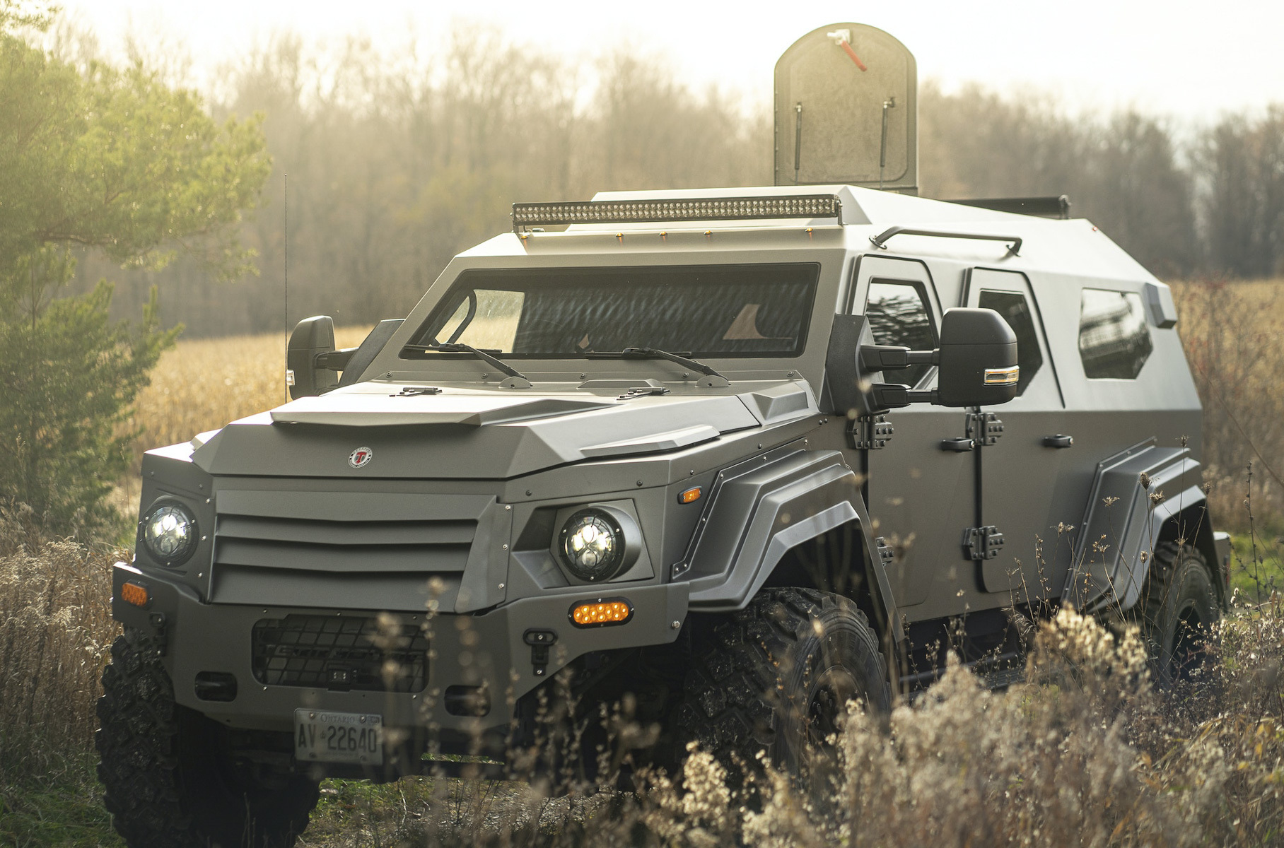 Военный суперброневик на базе Ford F-550 XL пустят с молотка за 11 миллионов рублей