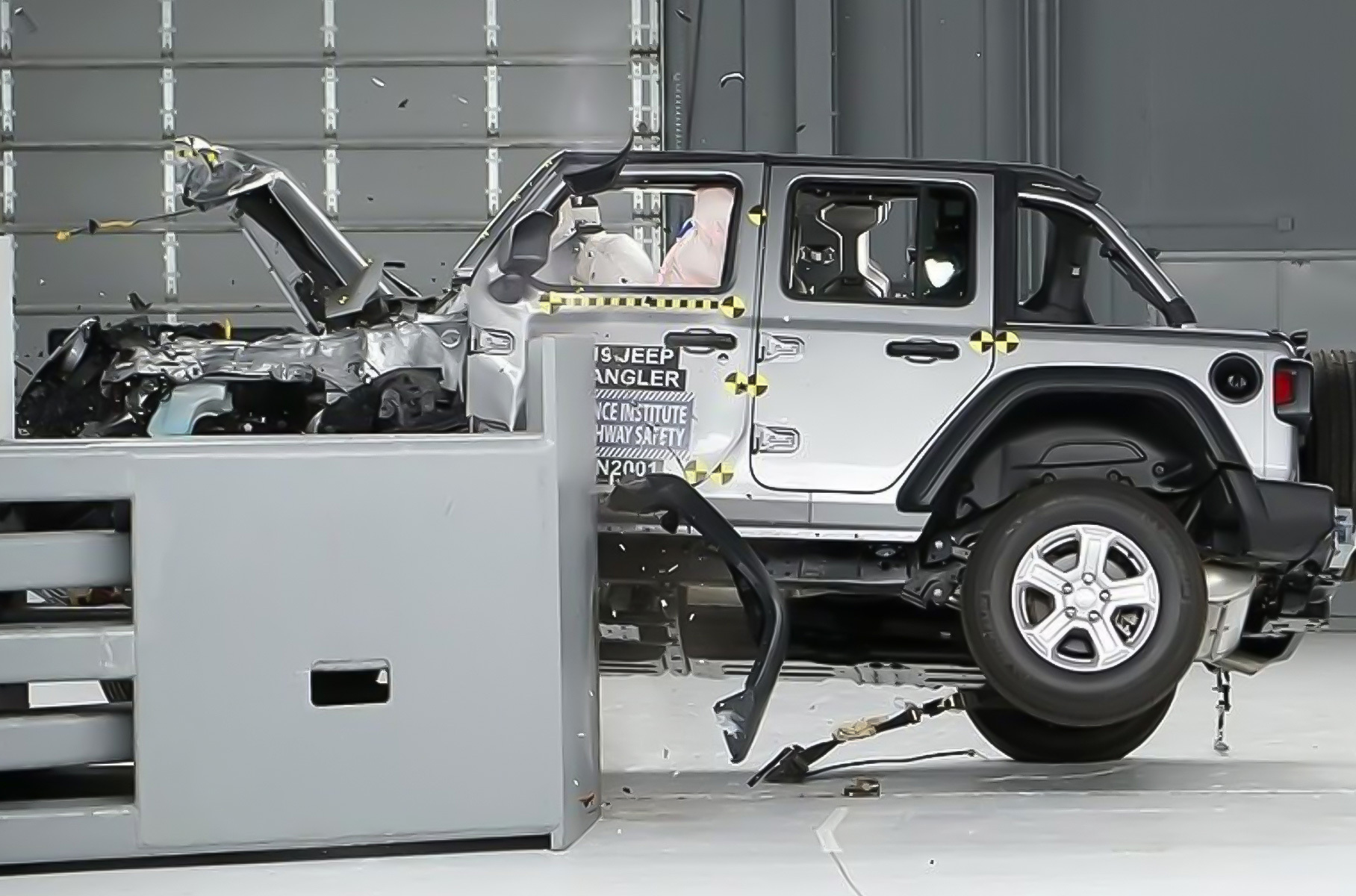 ### [Jeep Wrangler](https://motor.ru/testdrives/newwrangler.htm) Машина неприятно [удивила](https://motor.ru/news/jeep-wrangler-crash-tests-08-05-2020.htm) результатами испытаний, проведённых IIHS — Страховым институтом дорожной безопасности США.