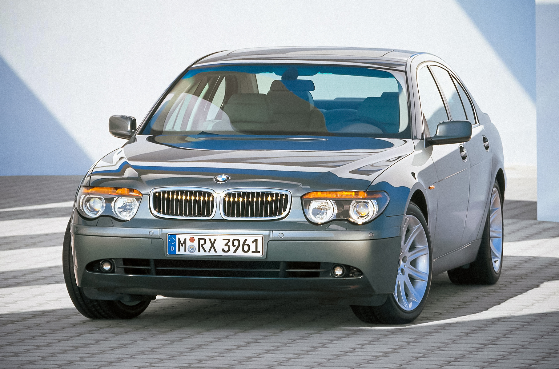 BMW 7-Series (E65)