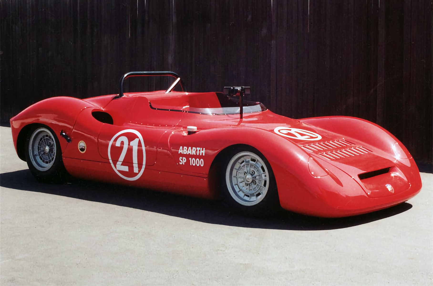 Abarth выпустит пять уникальных родстеров на базе Alfa Romeo 4C