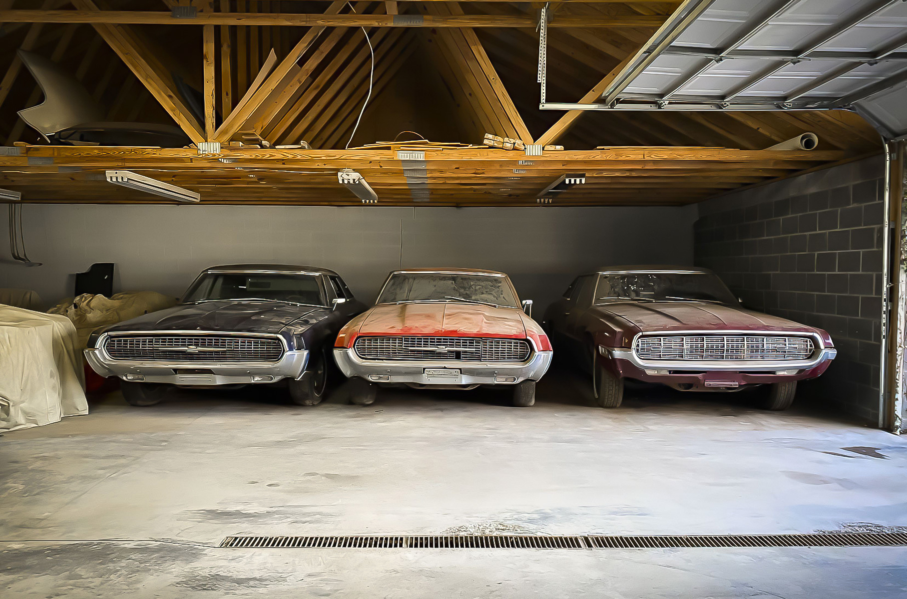 Запылились в гаражах: лучшие автомобильные находки года