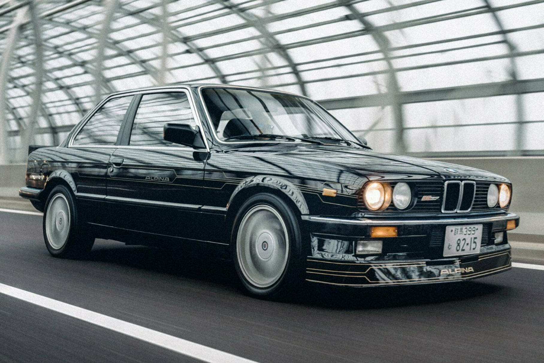 На продажу выставили редчайшую и идеальную BMW E30