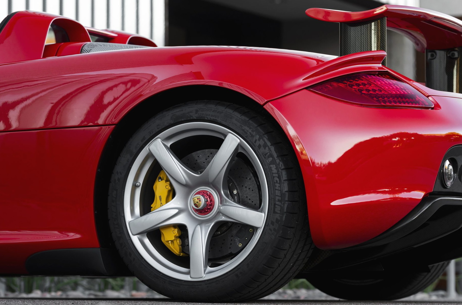 Porsche Carrera gt розовый