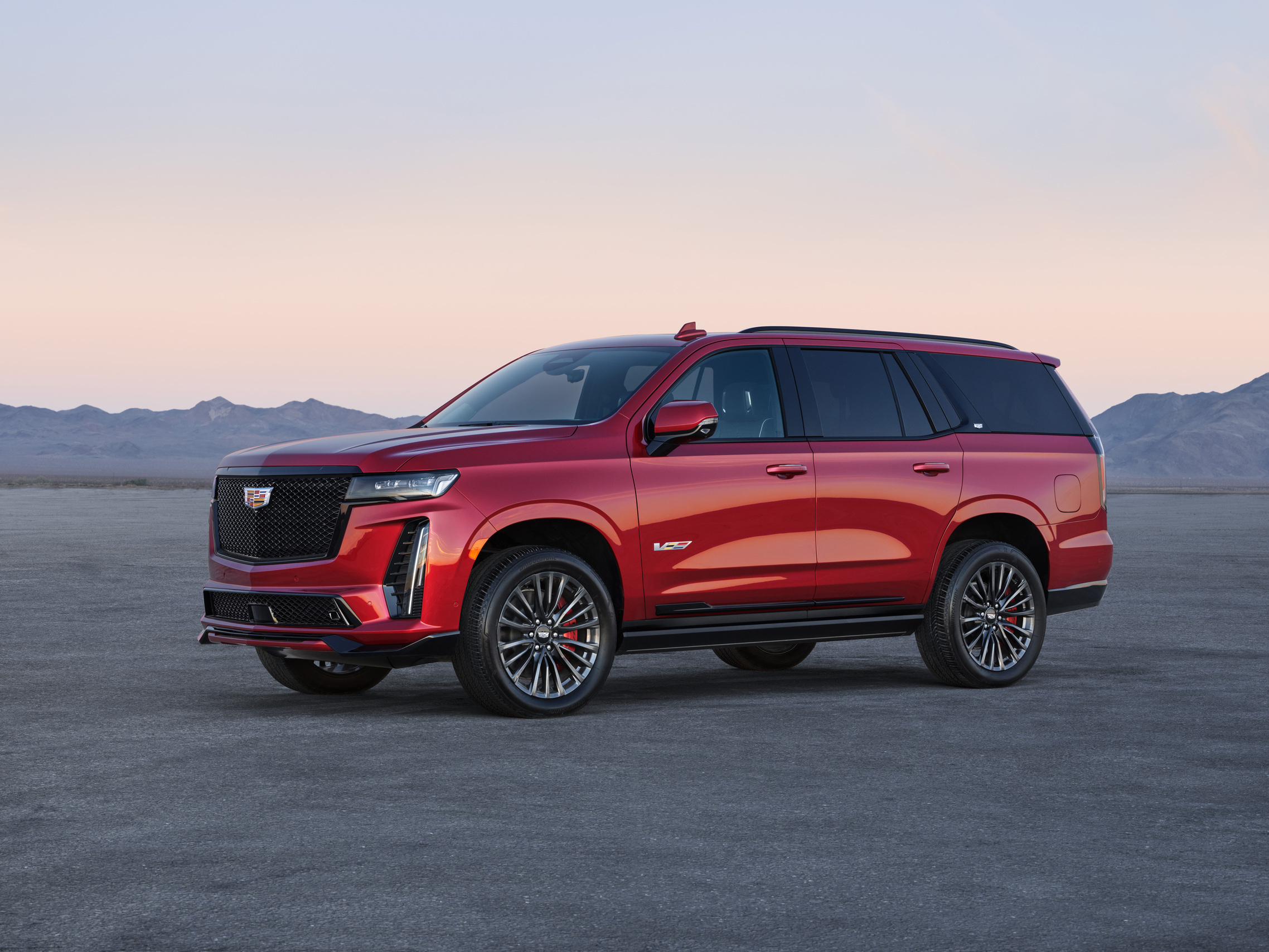 Самый новый cadillac escalade