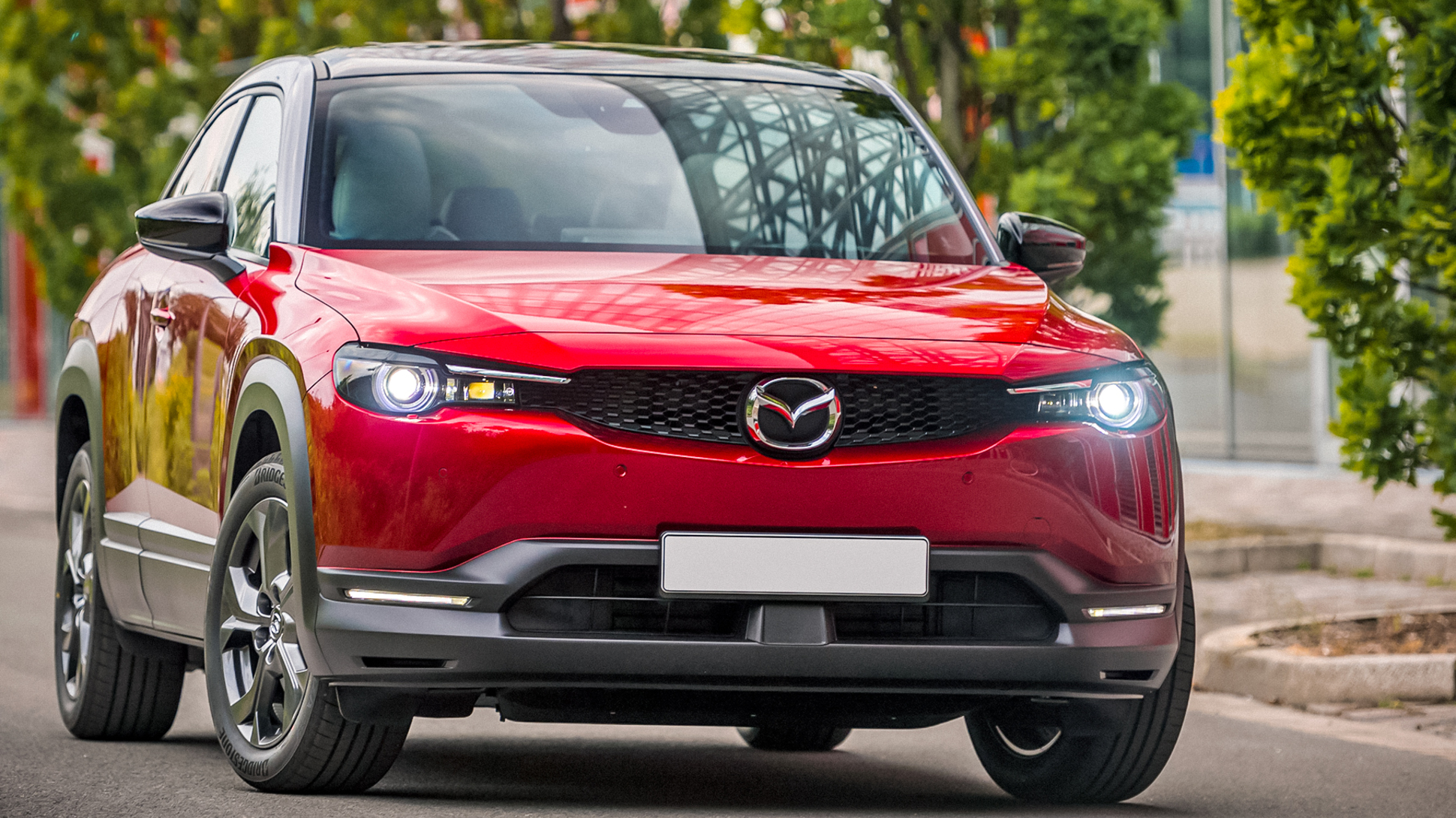 В России начали продавать первый электрокар Mazda — Motor