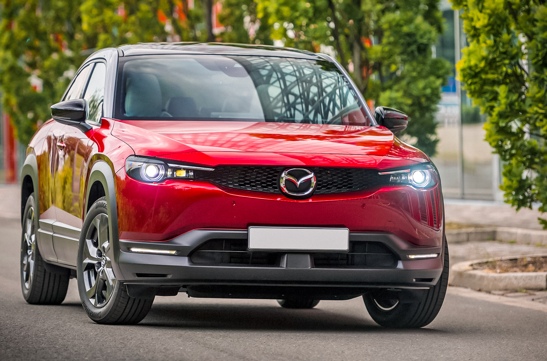 В России начали продавать первый электрокар Mazda — Motor