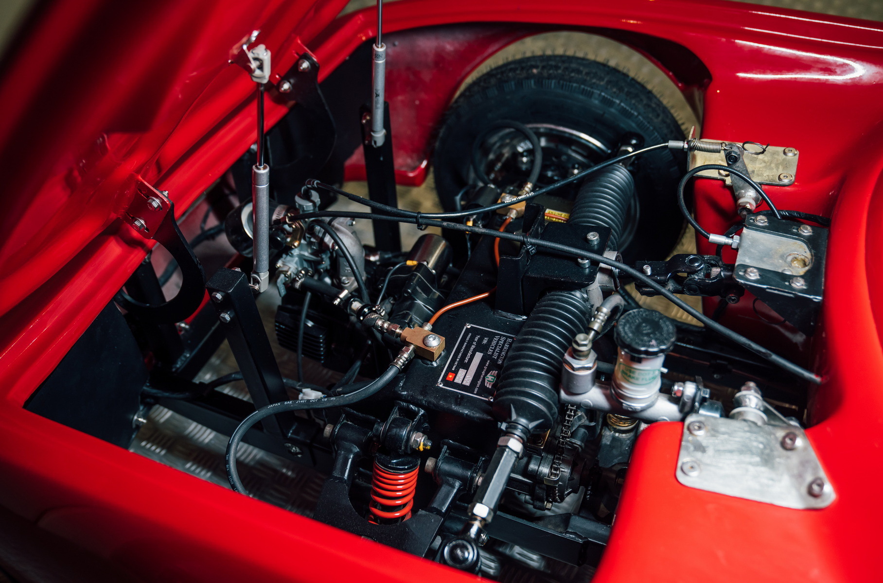 Детскую Ferrari Daytona с 0,1-литровым мотором пустили с молотка