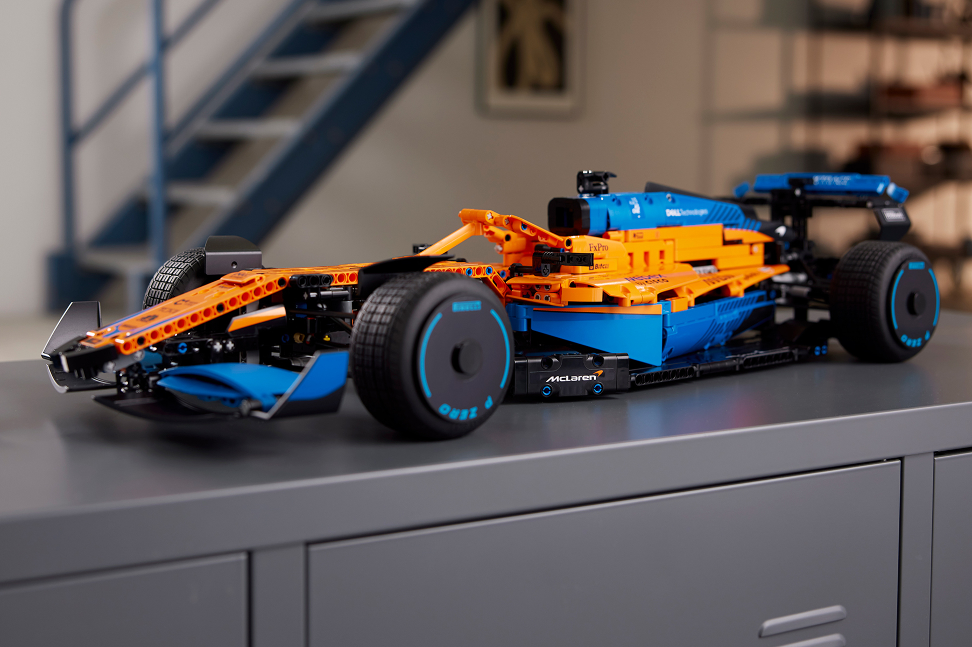 В новом формульном болиде McLaren из 1,4 тысячи деталей Lego спрятали  подсказку — Motor