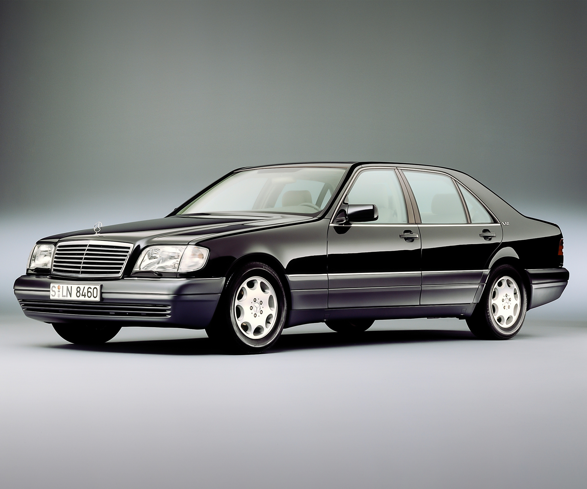 В Украине обнаружили Mercedes W140, простоявший в гараже с 1990-х — Motor