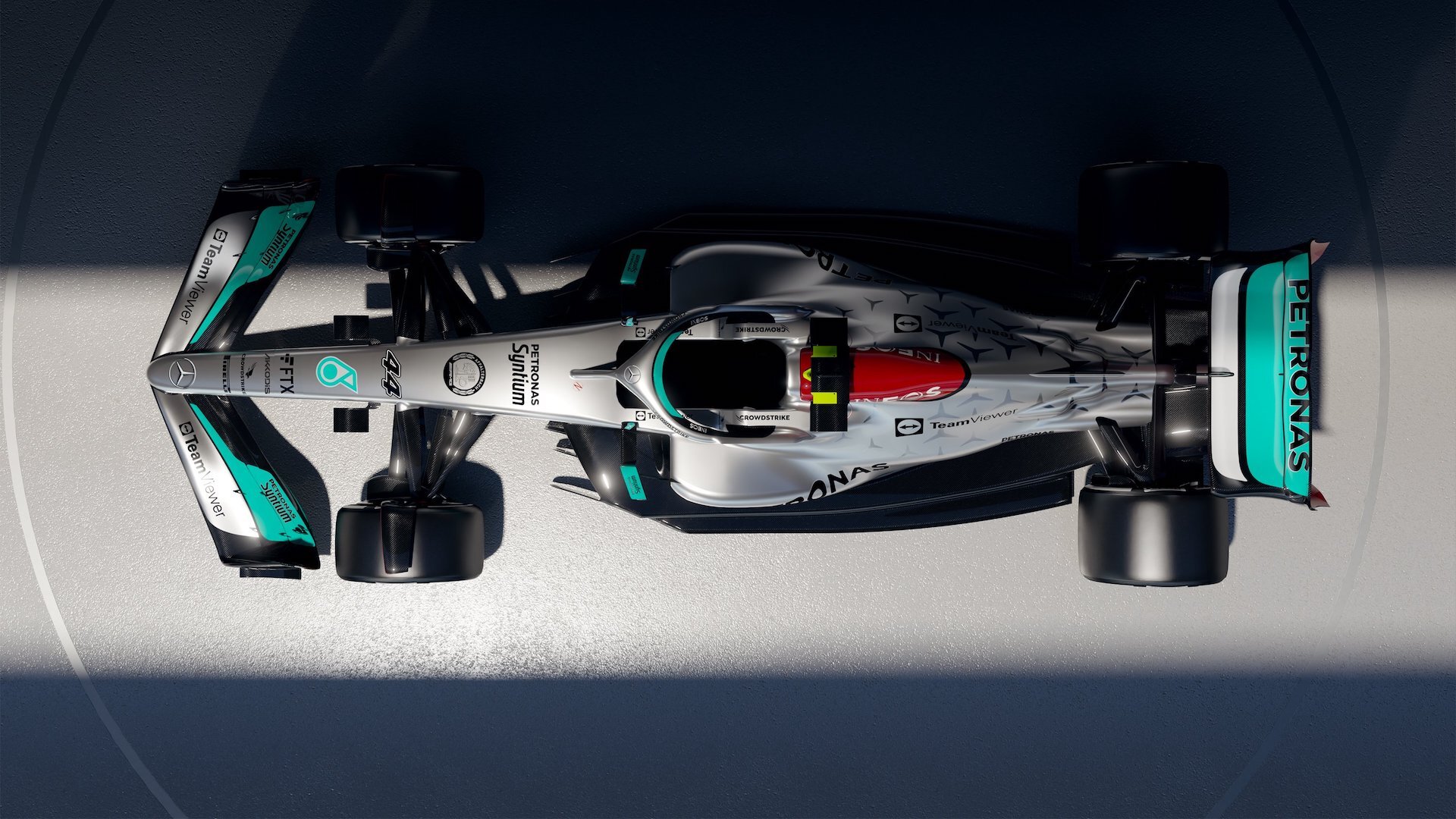 Ferrari и Mercedes-AMG показали гоночные болиды для нового сезона Формулы-1