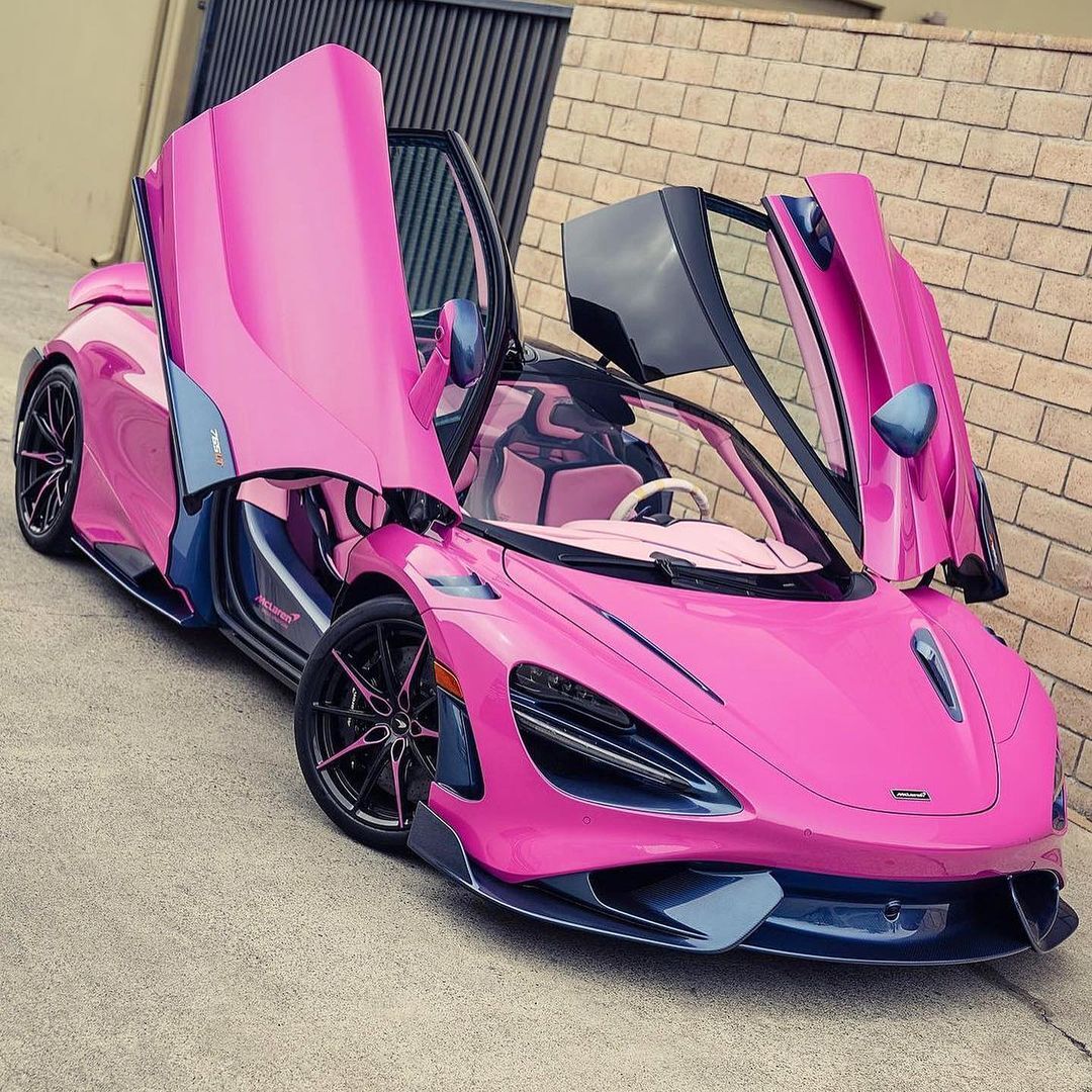 Посмотрите на очень розовый McLaren 765LT Spider из Калифорнии