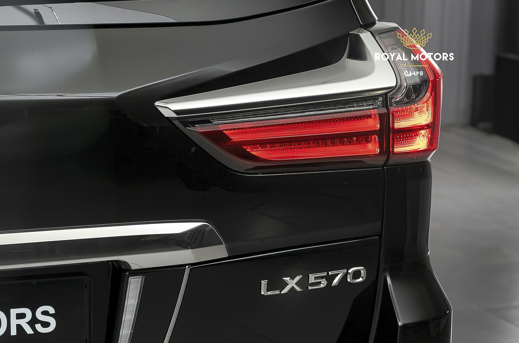 В России продают удлиненный на полметра Lexus LX. Очень дорого