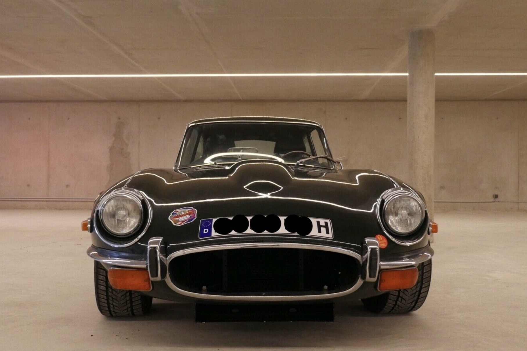 В продаже появился 50-летний Jaguar с 800-сильным мотором
