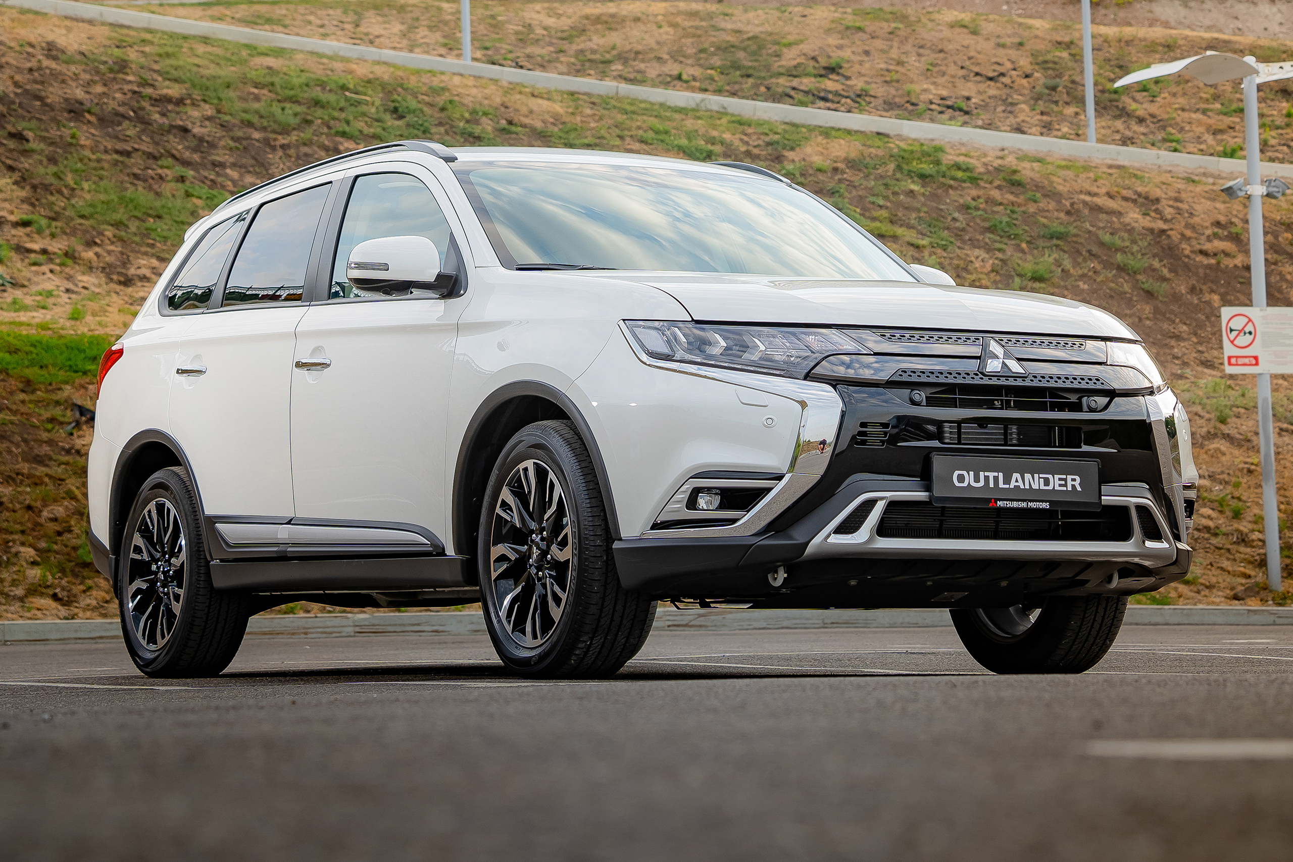 Аутлендер 2021. Mitsubishi Outlander 2021. Митсубиси Outlander 2021. Mitsubishi Аутлендер 2021. Mitsubishi Outlander 2021 американец.