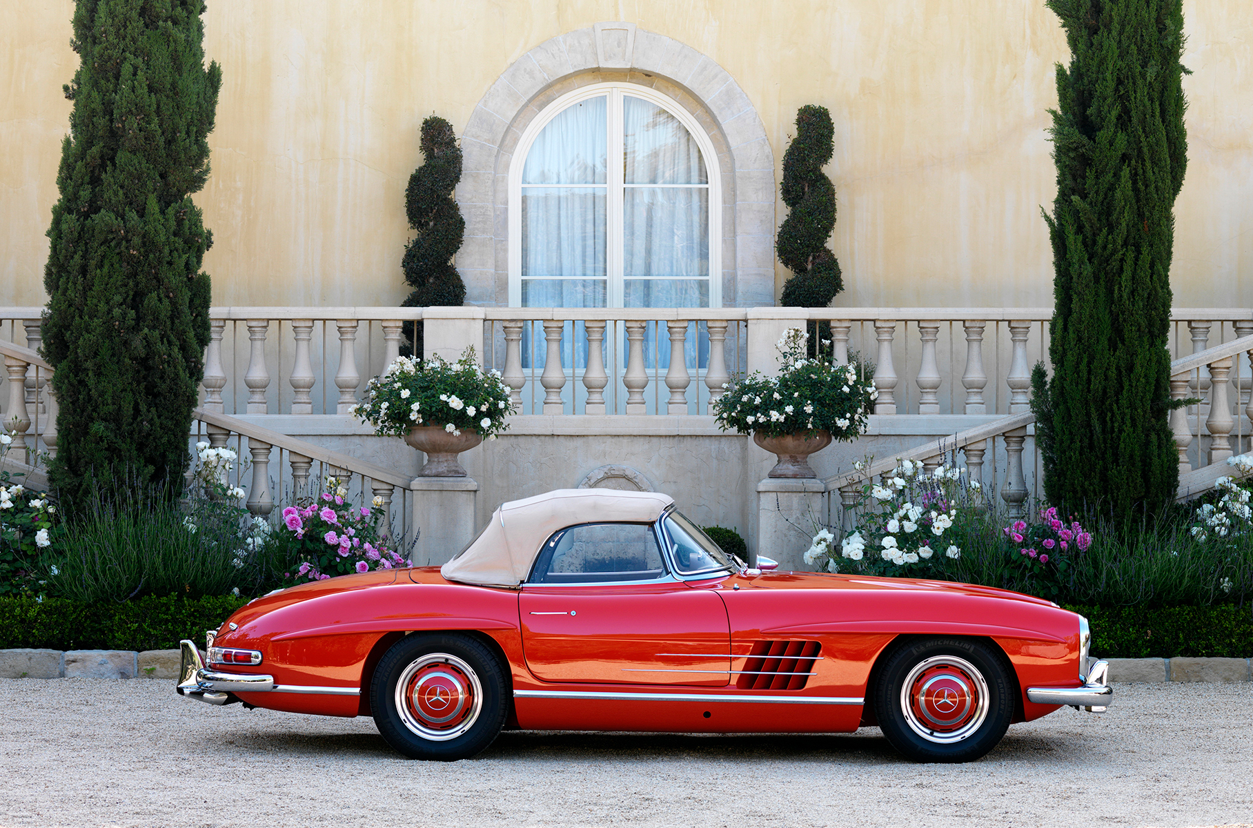 Легенды прошлого и будущего: семь выдающихся спорткаров Mercedes-Benz
