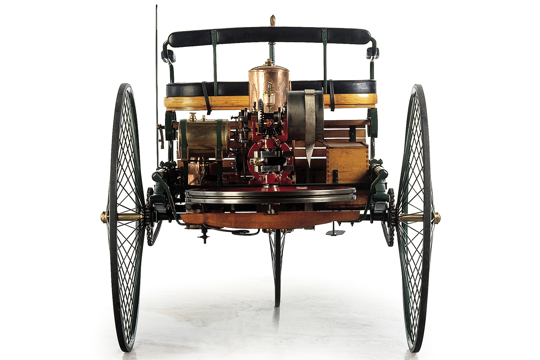 Первый автомобиль с двигателем сгорания. Машина Benz Patent-Motorwagen.