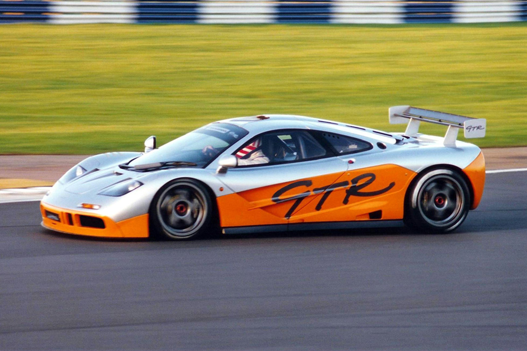 MCLAREN f1 GTR Orange