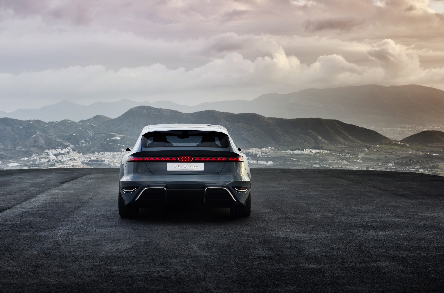 Audi представила электрический универсал A6 Avant e-tron