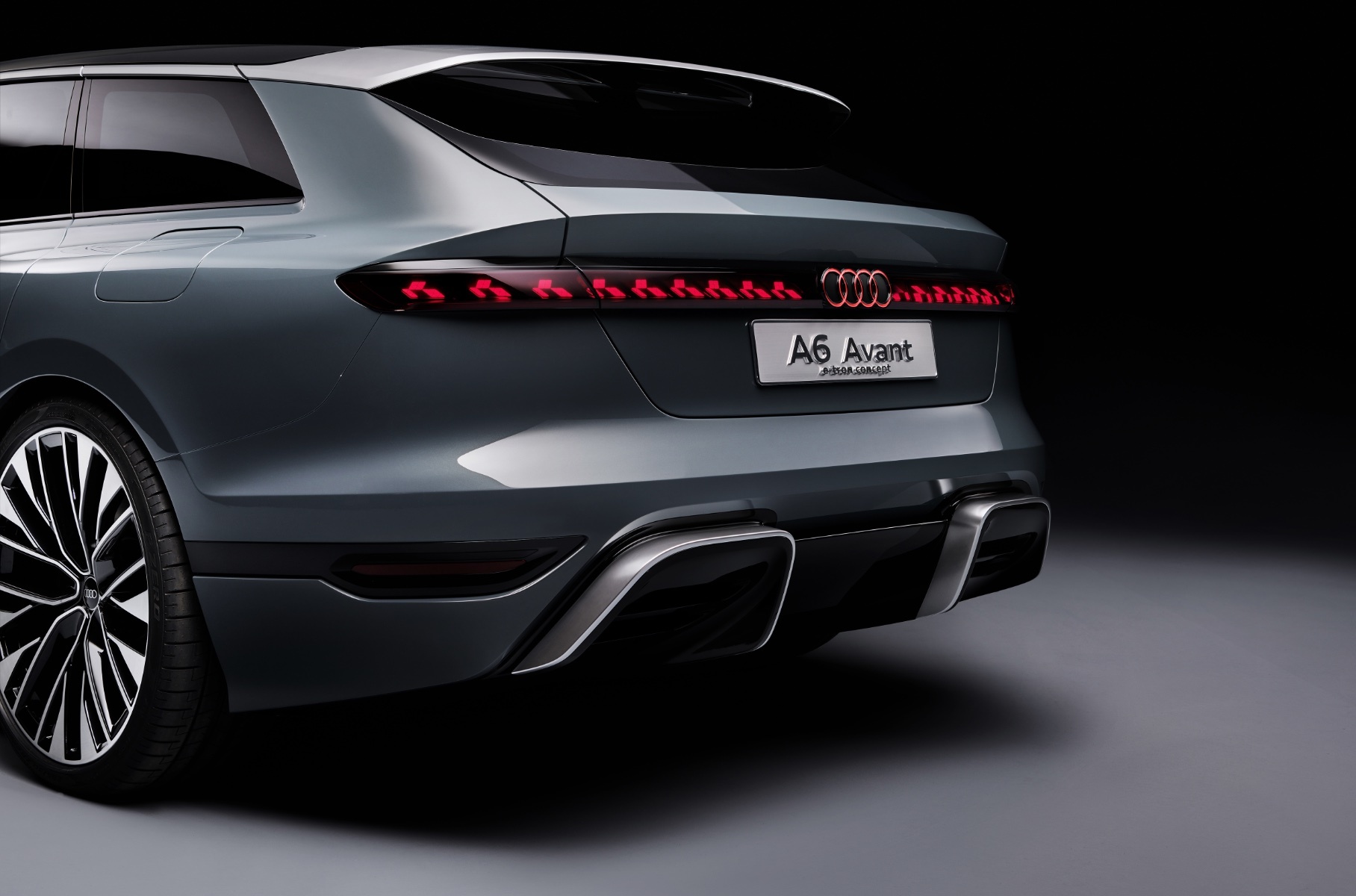 Audi представила электрический универсал A6 Avant e-tron