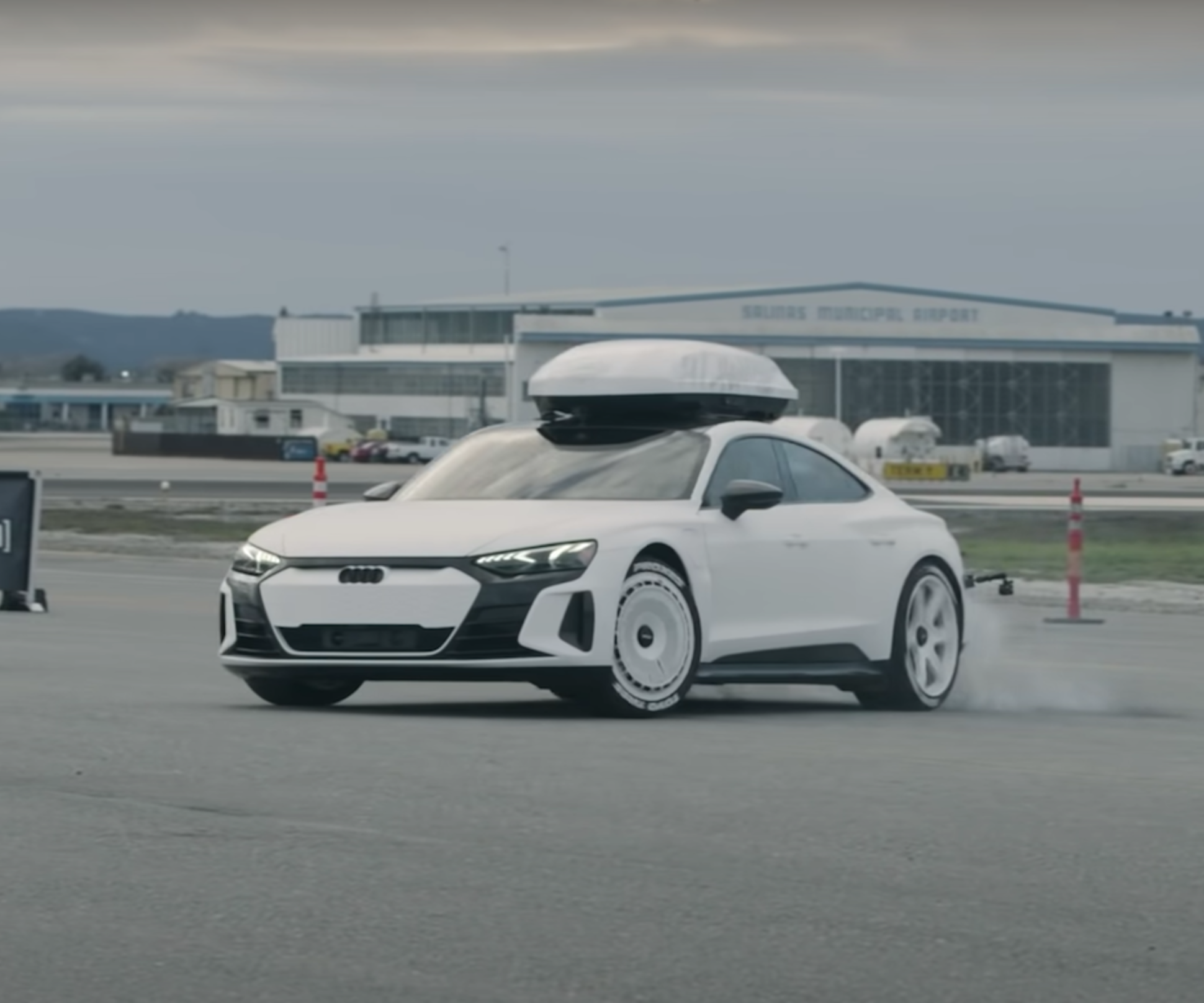 Кен Блок впервые устроил дрифт на Audi RS e-tron GT — Motor