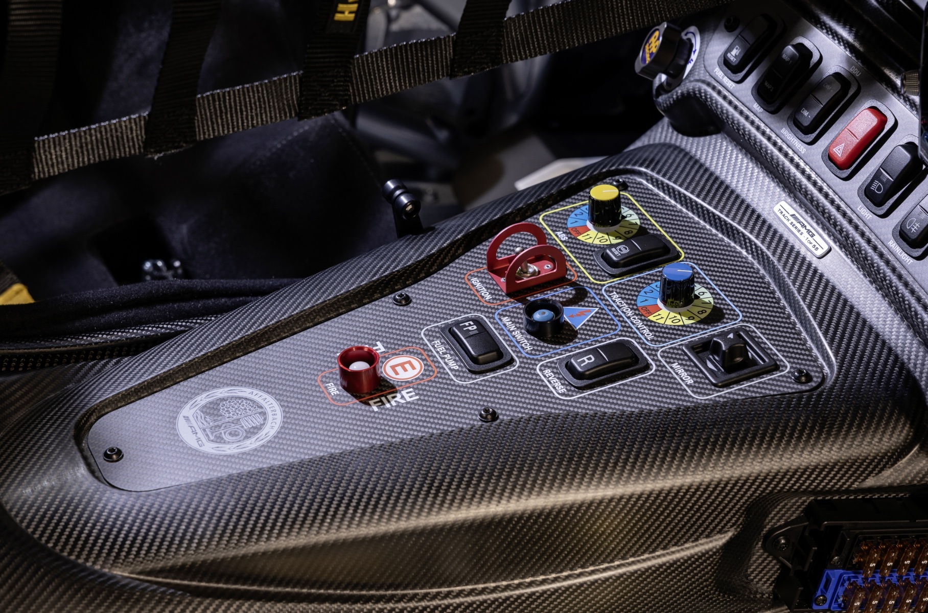 Mercedes‑AMG представил 734-сильное трековое купе GT